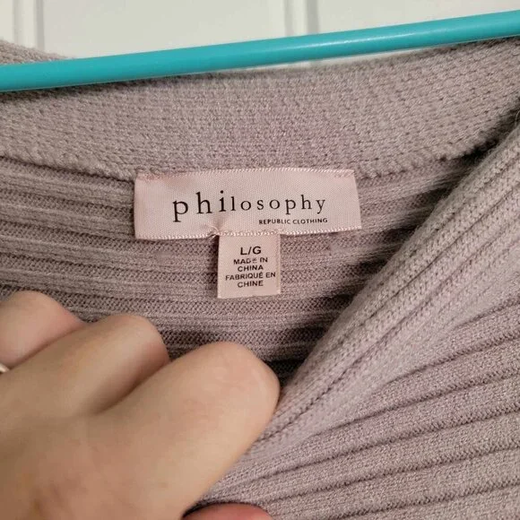 Women's Philosophy Sweater size Large - Picture 4 of 8